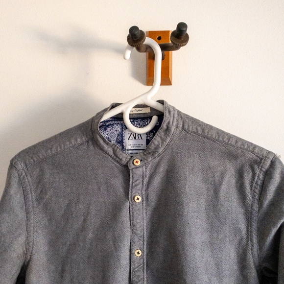 Zara Button-Up Top - Picture 2 of 3